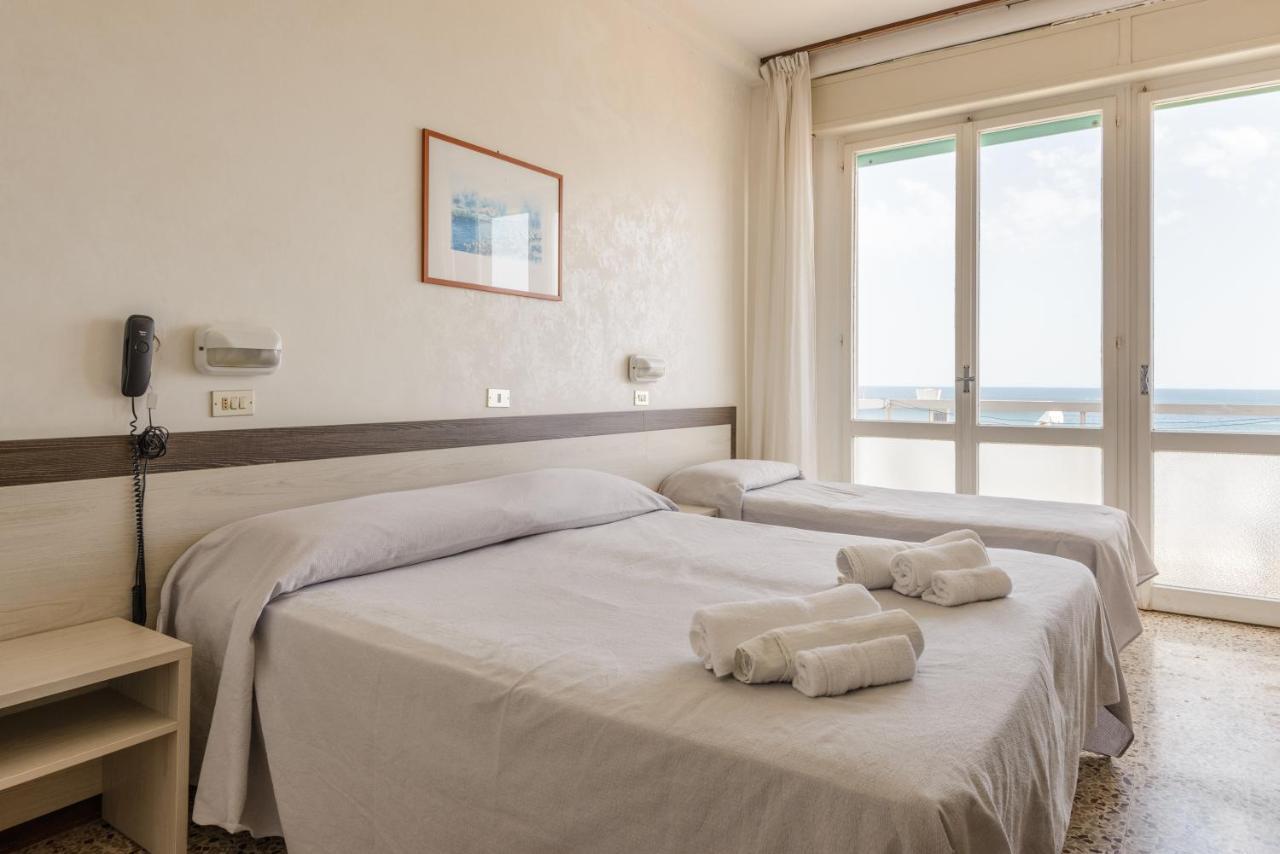 Hotel Europa Gabicce Mare Exterior photo